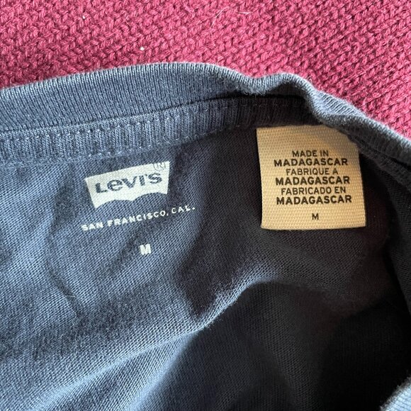 Levi's Logo Classic T-Shirt - Picture 4 of 4